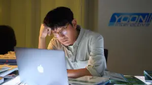 Backdrop to the movie "Lobby" #535099