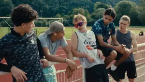 Backdrop to the movie "Wild Foxes" #770514