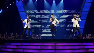 Backdrop to the movie "Popstar: Never Stop Never Stopping" #898984