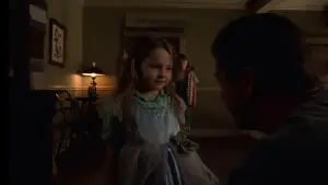 Backdrop to the movie "Signs" #670268