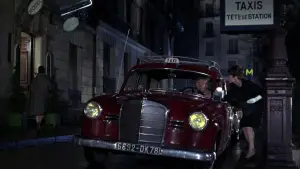 Backdrop to the movie "Charade" #723037