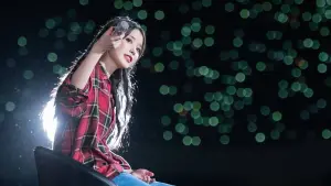 Backdrop to the movie "IU CONCERT : The Golden Hour" #392560