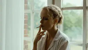 Backdrop to the movie "Barbara" #647071