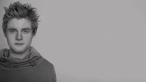 Backdrop to the movie "Kite" #352400