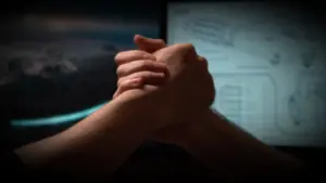 Backdrop to the movie "Lost Bonds" #477220