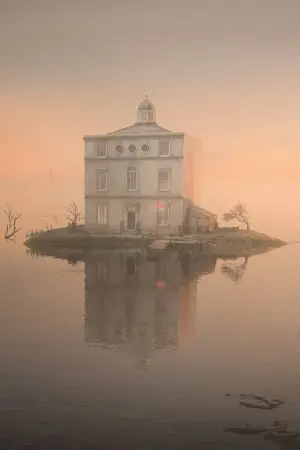 Poster to the movie "The House" #245343