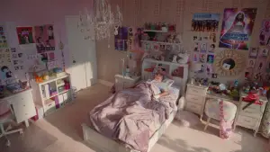 Backdrop to the movie "Beau Is Afraid" #697872