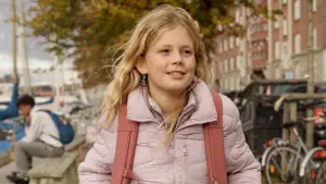 Backdrop to the movie "Mira" #540715