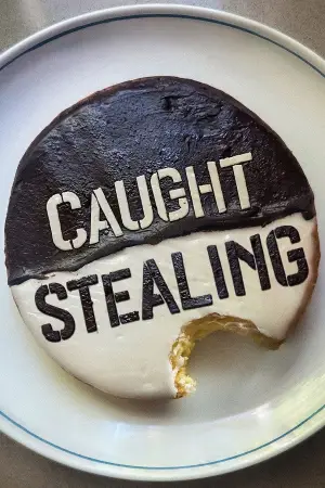 Poster to the movie "Caught Stealing" #527954