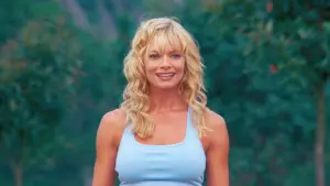 Backdrop to the movie "DOA: Dead or Alive" #337214