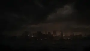 Backdrop to the movie "Godzilla" #613141