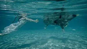 Backdrop to the movie "Divine Love" #456870