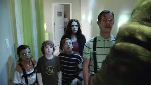 Backdrop to the movie "Shorts" #733041