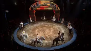 Backdrop to the movie "Les Folies Gruss, 50 ans à Paris" #542515