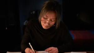 Backdrop to the movie "The Old Woman with the Knife" #528923