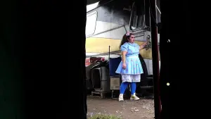 Backdrop to the movie "ABUHADBA" #431429