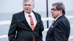 Backdrop to the movie "The Closed Circuit" #501035