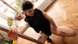 Backdrop to the movie "Private Show" #795116