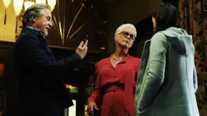 Backdrop to the movie "Knives Out" #561158