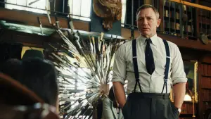 Backdrop to the movie "Knives Out" #561231