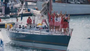 Backdrop to the movie "Maiden" #704937