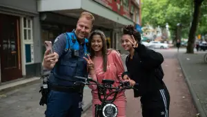 Backdrop to the movie "Almost Cops" #628993