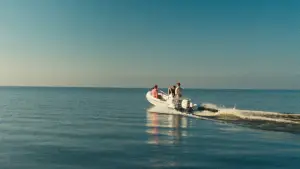 Backdrop to the movie "Kinds of Kindness" #781210