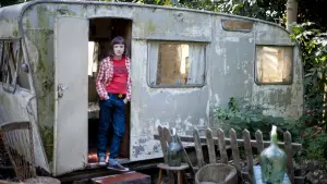 Backdrop to the movie "Broken" #695239