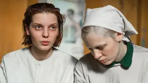 Backdrop to the movie "Beanpole" #354639