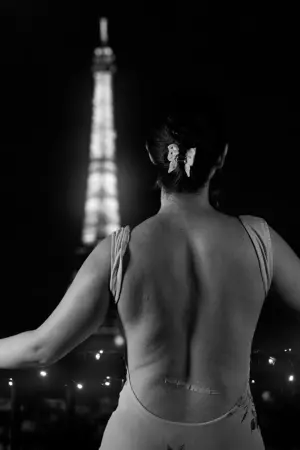 Poster to the movie "Just Leave!" #444685