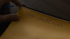 Backdrop to the movie "Holding the Man" #755332