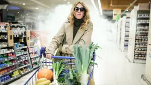 Backdrop to the movie "Whatever It Takes" #765120