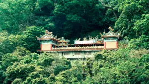 Backdrop to the movie "Redress" #533312