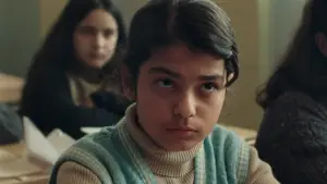 Backdrop to the movie "Universal Language" #654846