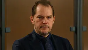 Backdrop to the movie "Sie sagt. Er sagt." #367398