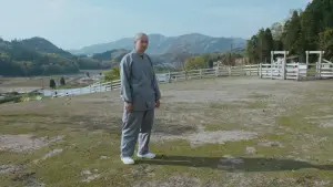 Backdrop to the movie "Crows Are White" #769663