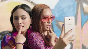 Backdrop to the movie "Yuni" #435402