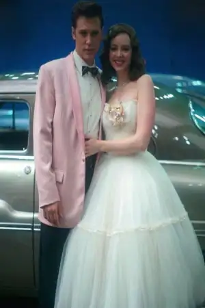 Poster to the movie "Elvis" #804680