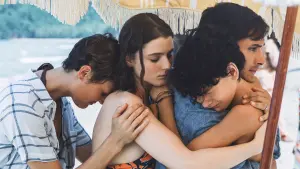 Backdrop to the movie "Old" #316221