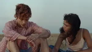 Backdrop to the movie "Bones and All" #811208