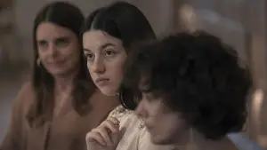 Backdrop to the movie "Sundays" #796302