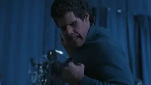 Backdrop to the movie "Cronos" #533223