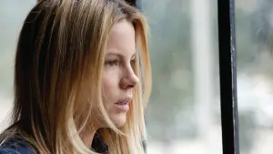 Backdrop to the movie "Contraband" #290355