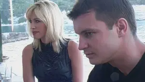 Backdrop to the movie "Roxi" #703704