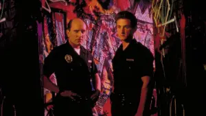 Backdrop to the movie "Colors" #282077