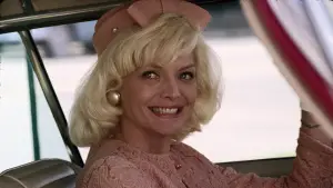 Backdrop to the movie "Love Field" #717851