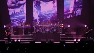 Backdrop to the movie "Dream Theater - Quarantième: Live à Paris" #632191