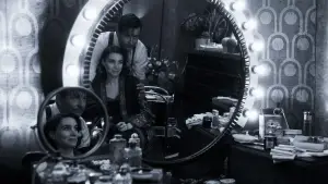 Backdrop to the movie "Nightmare Alley" #649793