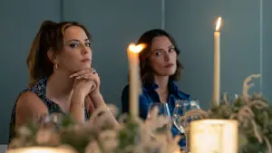 Backdrop to the movie "The Woman in Cabin 10" #573018