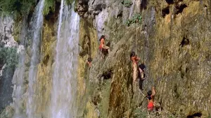 Backdrop to the movie "Last of the Renegades" #441044